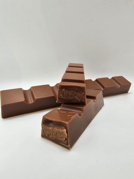 Barre chocolatée chocolat au lait - Praliné et caramel beurre salé – Image 4